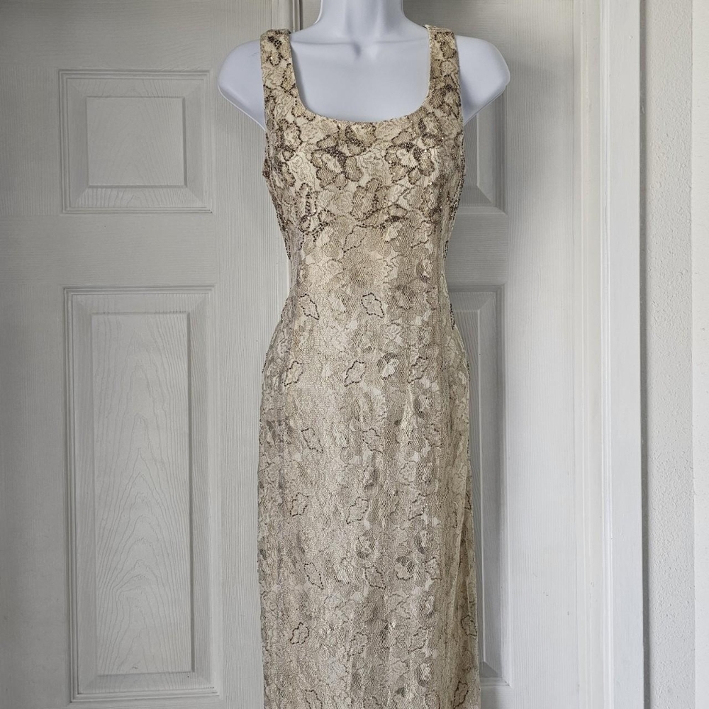 Golden lace formal dress - Picture 1 of 7